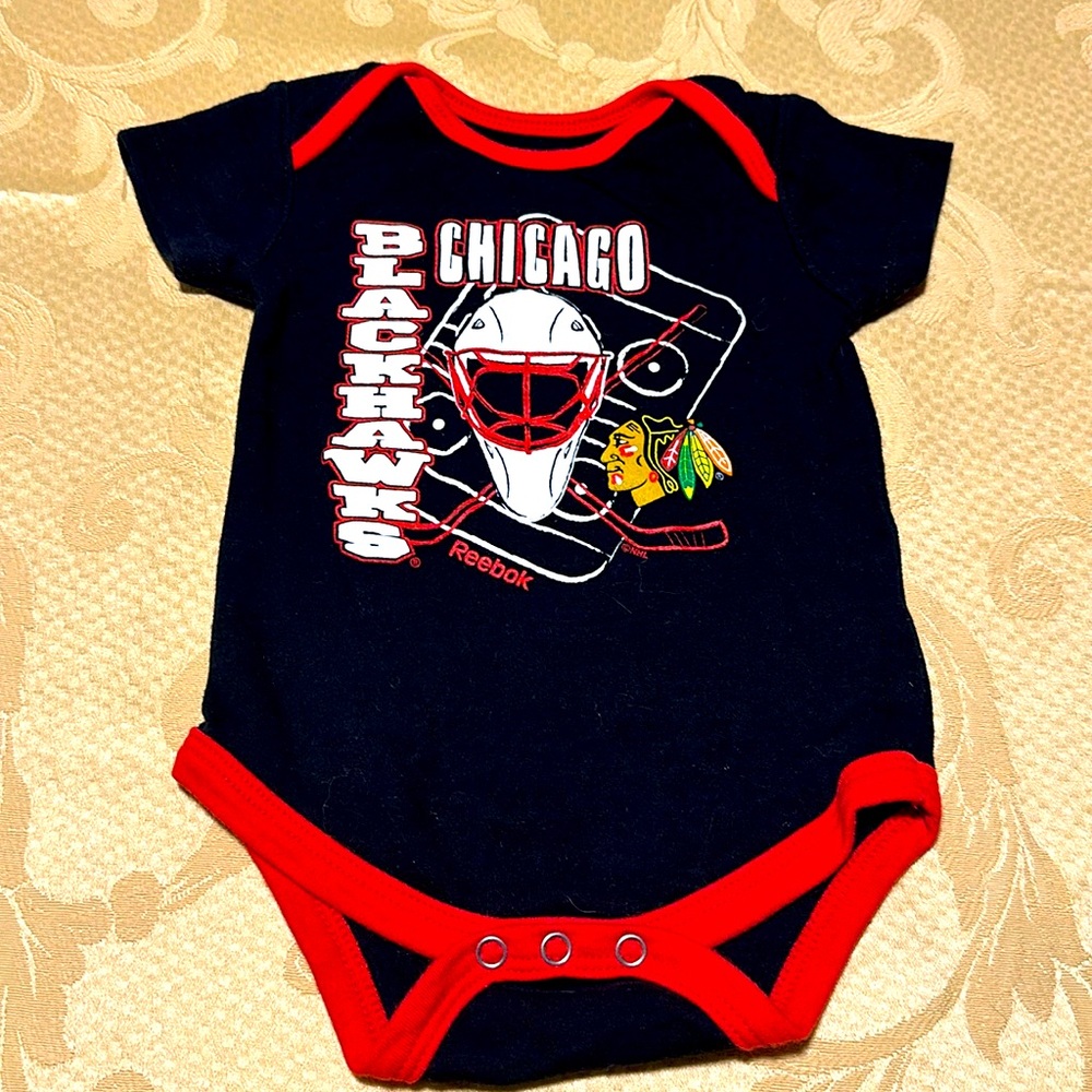 💚5 Reebok NHL Chicago Blackhawks onesie 100% cotton 6/9 months
